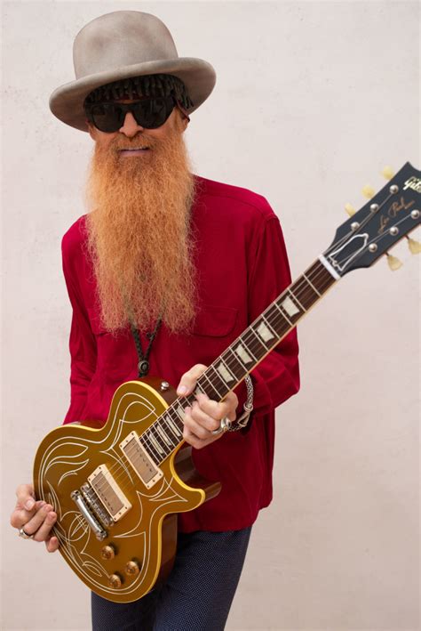 Billy f. gibbons - William Frederick "Billy" Gibbons (s. 16. joulukuuta 1949 Houston, Texas) on yhdysvaltalaisen ZZ Top -yhtyeen kitaristi ja laulaja . 